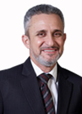 Elton Fabio Lazaretti